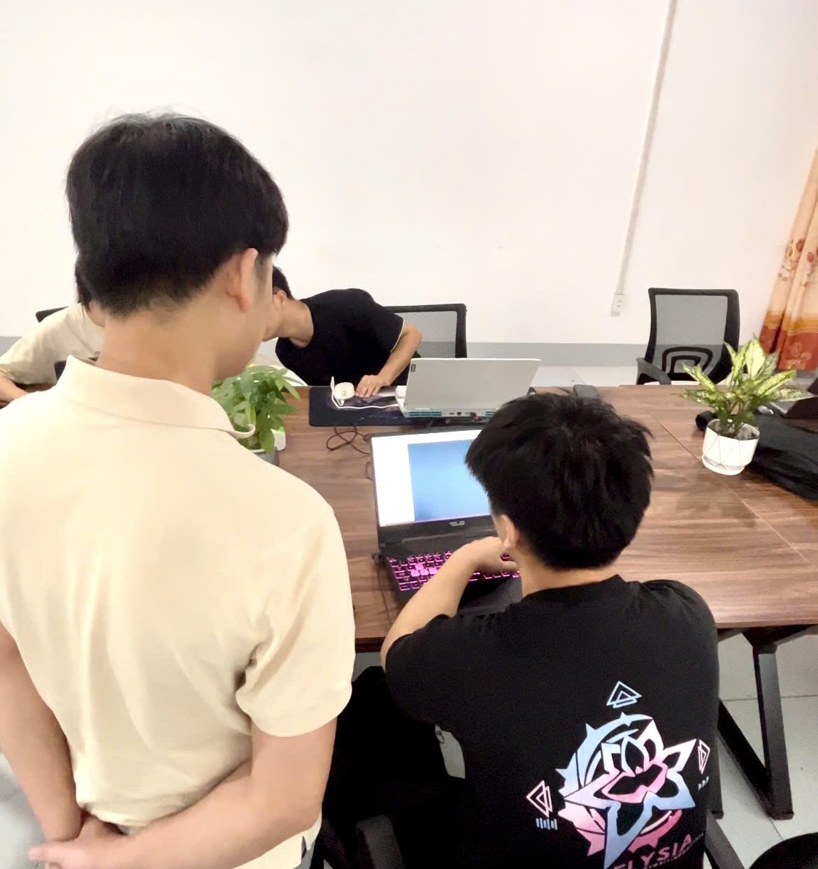 anh 2.jpg
